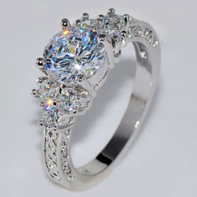 Elegant Eight Hearts Eight Arrows Zircon Ring