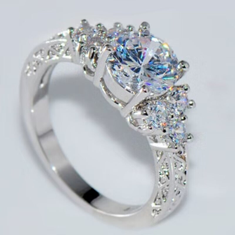 Elegant Eight Hearts Eight Arrows Zircon Ring